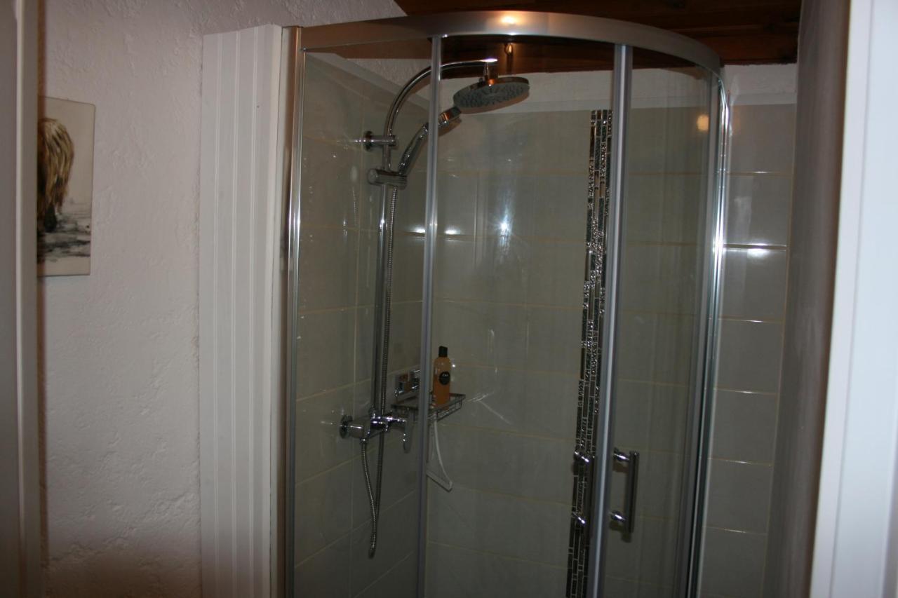 The Petite Chalet Chambre D'Hotes L'Isle-Jourdain  エクステリア 写真