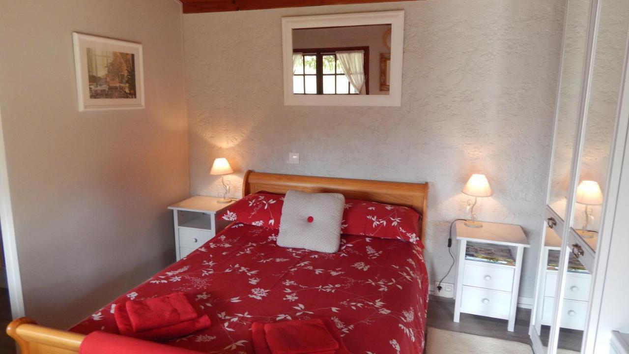 The Petite Chalet Chambre D'Hotes L'Isle-Jourdain  エクステリア 写真
