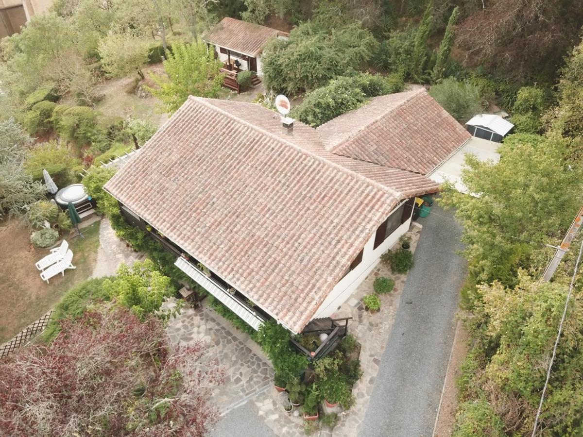 The Petite Chalet Chambre D'Hotes L'Isle-Jourdain  エクステリア 写真